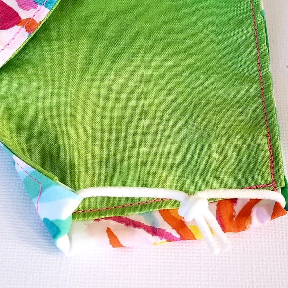 Lilly Pulitzer Face Mask - Pink Orchid - Picture 3 of 4